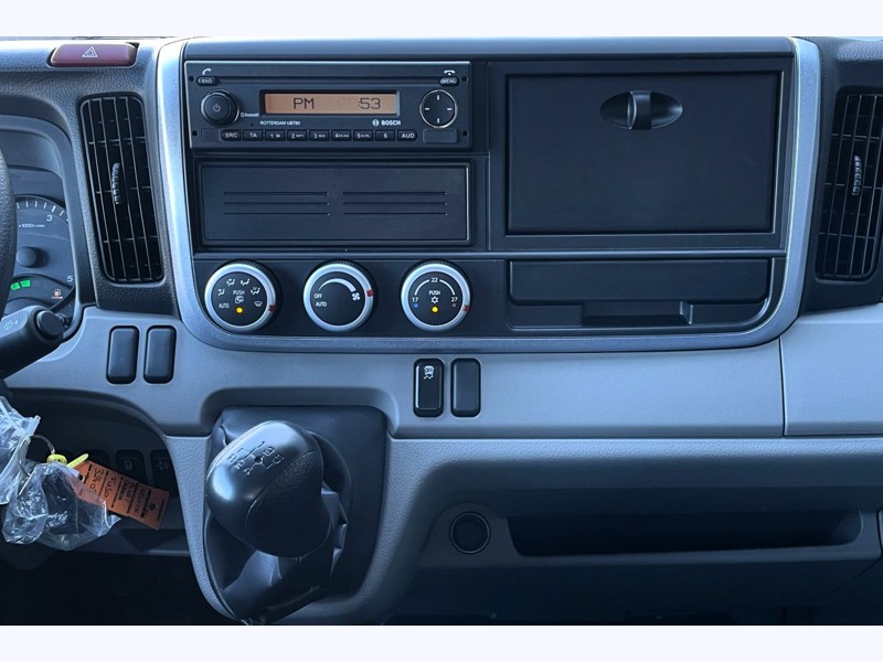 Mitsubishi FUSO CANTER NEUF 3C15M25 Benne /  145ch - BVM  - 39 200€ HT